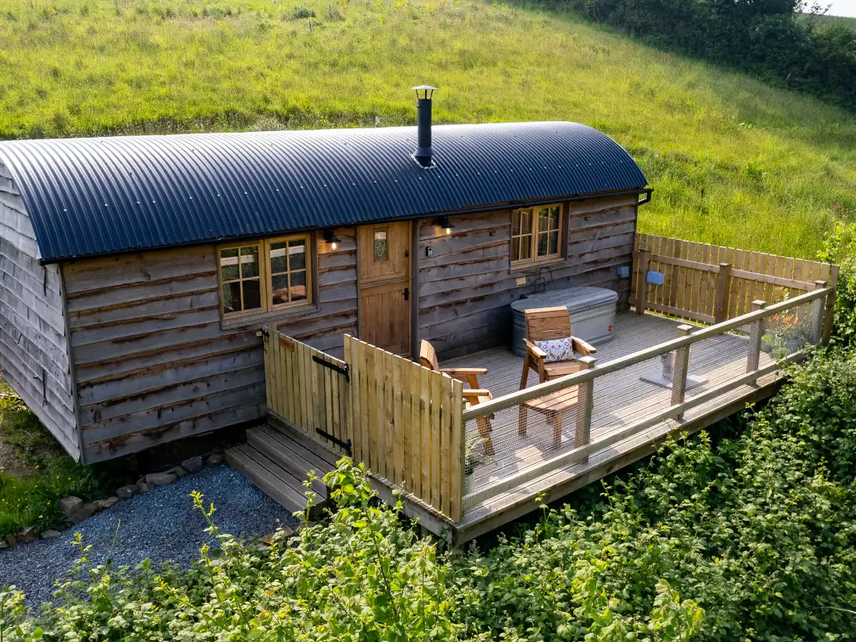 Outside view of fern cabin